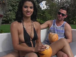 Video porno con una caliente brasileña