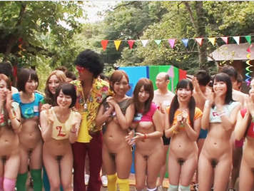 8 filles japonaises dans une orgie de camp d