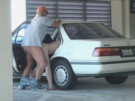 Video porno voyeur una pareja follando en el parkin de un aeropuerto