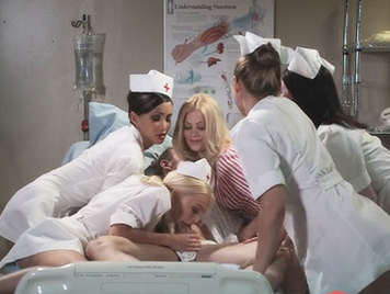 Sexo en el hospital con 5 enfermeras