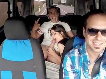 Porno español, follando en el coche con la sexy sevillana culona Dacota Rock