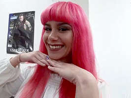 Porno español, sexy maquilladora Pink Charlotte follada por jordi el Niño Polla con camara oculta