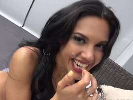 Porno español follando con la preciosa Apolonia La Piedra