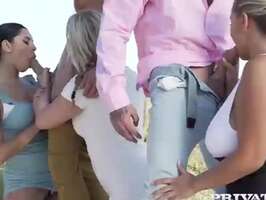 Orgias en el campo con tres bellas mujeres