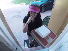 Repartidora follada con camara gopro oculta