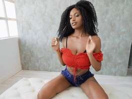 Interracial morena guapa folla con fotografo