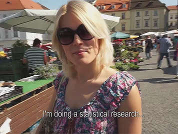 Le sexe sur le marché avec une fille tchèque lui enca