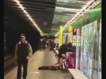 Escandalo sexual porno en el metro de Barcelona