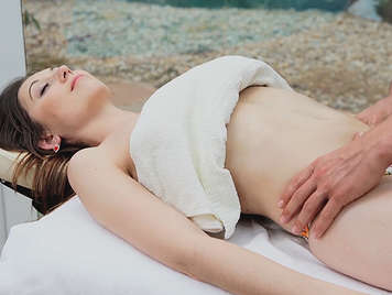 Spannende entspannende Massage und Sex